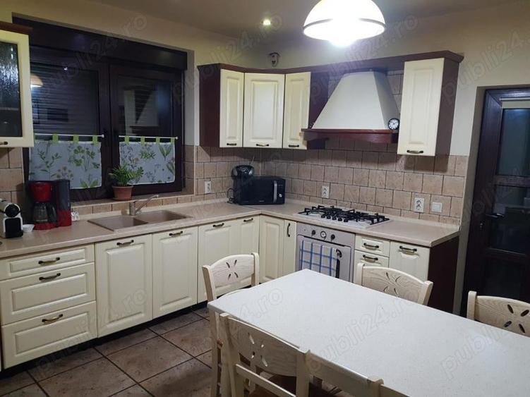 Casă cu 5 camere cu Teren 947 Mp în Giarmata
