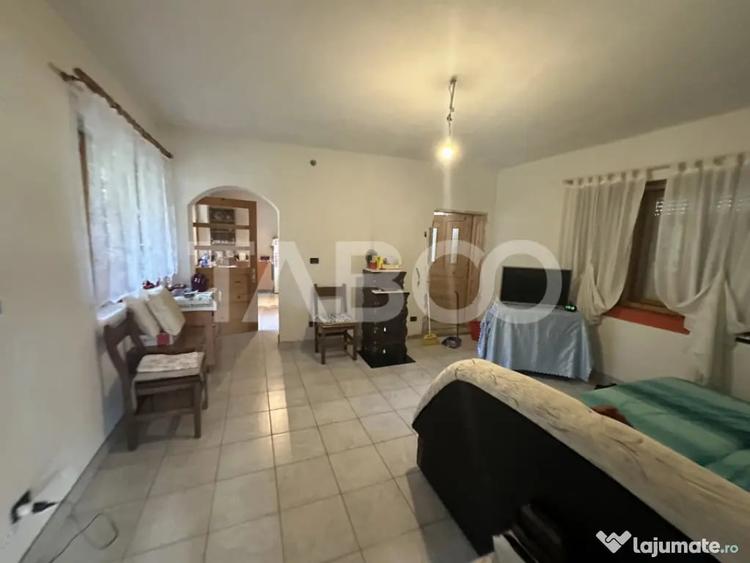 Casă cu 3 camere cu Teren 5517 Mp în Șinca