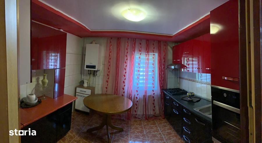 Apartament de vanzare, cu 3 camere, mobilat si utilat, in zona Dambovi - 12