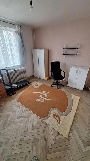 Apartament cu 2 camere decomandat în Sud