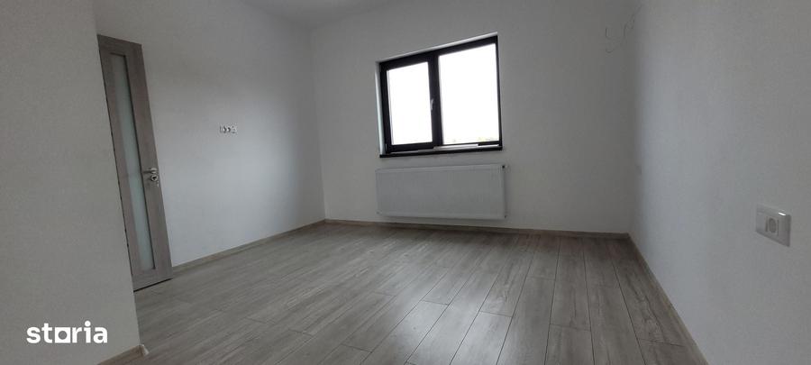 Casă cu 4 camere cu Teren 300 Mp în Cornetu