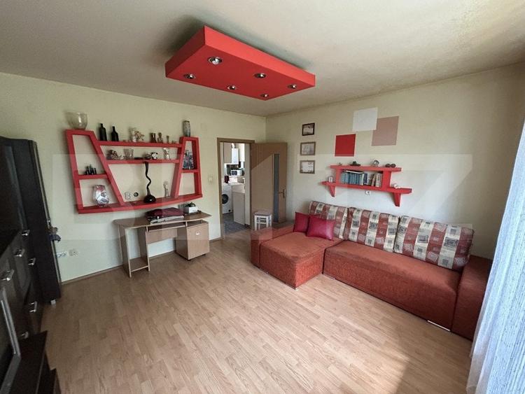 Apartament cu 3 camere decomandat, mobilat în Calea Moldovei — fotografia 1