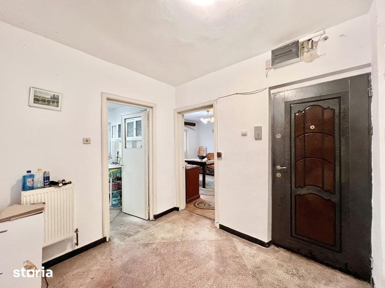 Apartament cu 3 camere decomandat în Central