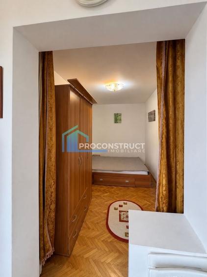 Apartament cu 2 camere semidecomandat, mobilat în P-ța Unirii