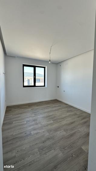 Casă cu 4 camere cu Teren 510 Mp în Balotești