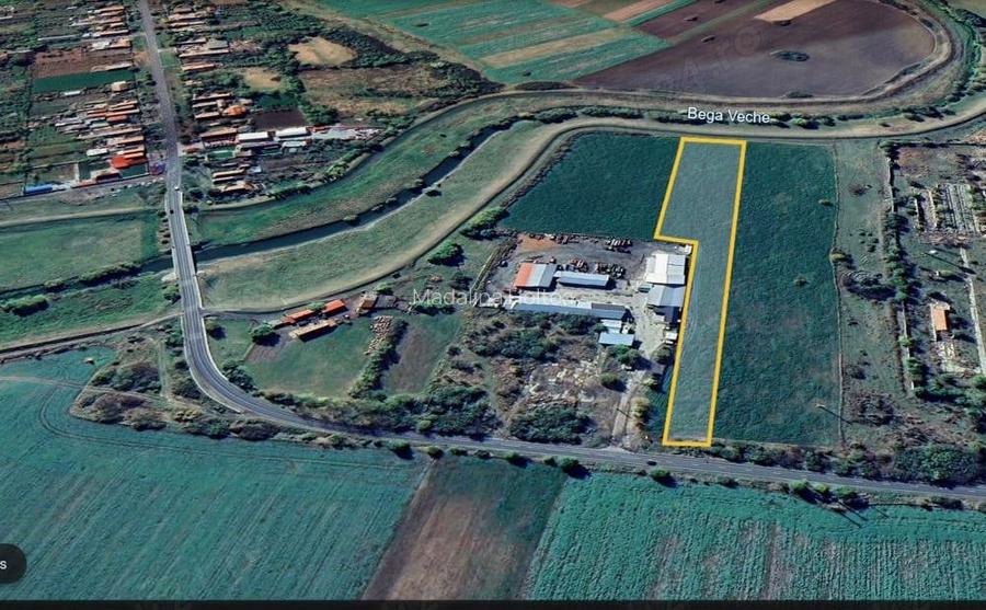 Teren de 11000 mp, în Beregsău Mare