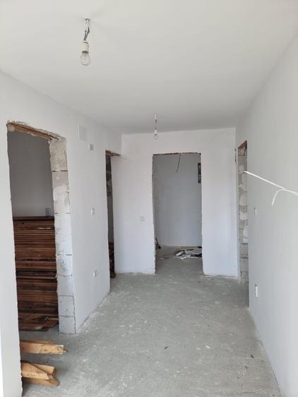Casă cu 3 camere în Lumina