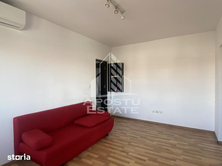 Apartament cu 3 camere, mobilat în Girocului