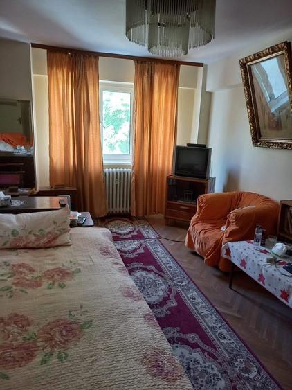 Apartament cu 4 camere decomandat în Ultracentral