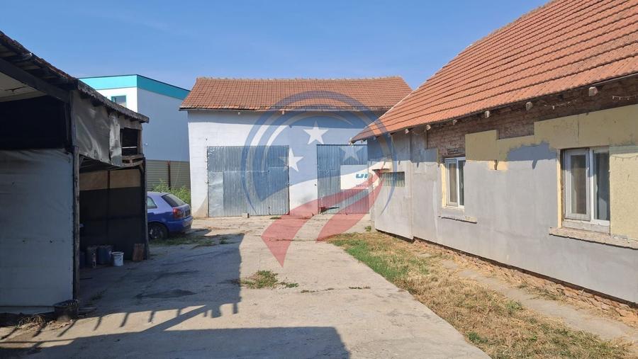 Casă individuală cu 3 camere cu Canalizare în Central