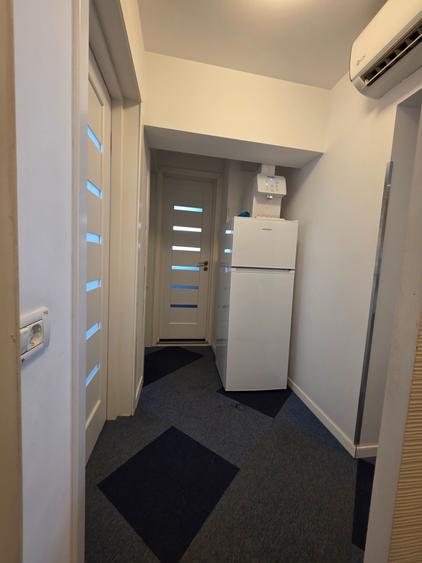 Apartament cu 3 camere în P-ța Alba Iulia