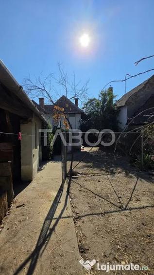 Casă cu 2 camere cu Teren 720 Mp în Petrești