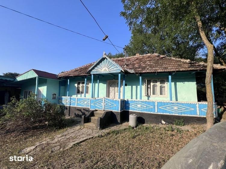 Casă cu 3 camere cu Teren 50 Mp în Todirești