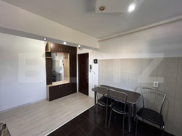 Apartament cu 2 camere decomandat în Lipovei