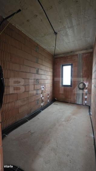 Casă cu 4 camere cu Teren 1330 Mp în Urseni