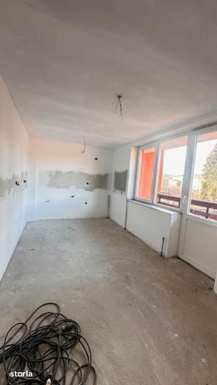 Casă cu 4 camere cu Teren 70 Mp în Depozitelor