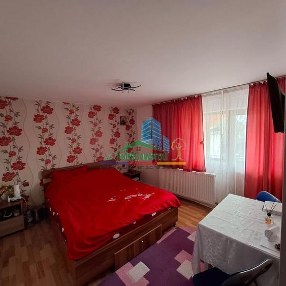 Casă cu 5 camere cu Teren 157 Mp în Central