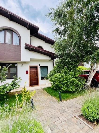 Duplex cu 4 camere cu Canalizare în Corbeanca