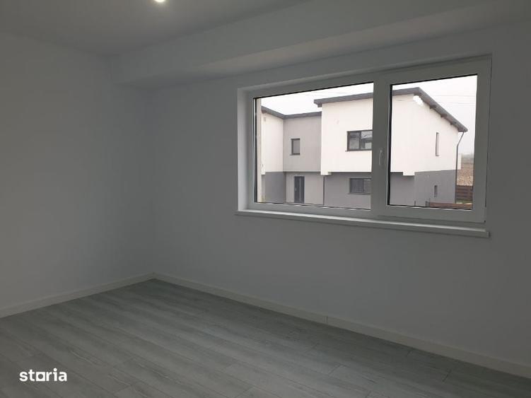 Casă cu 4 camere în Valea Lupului