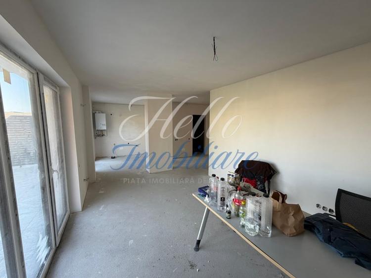 Apartament cu 2 camere semidecomandat în Florești