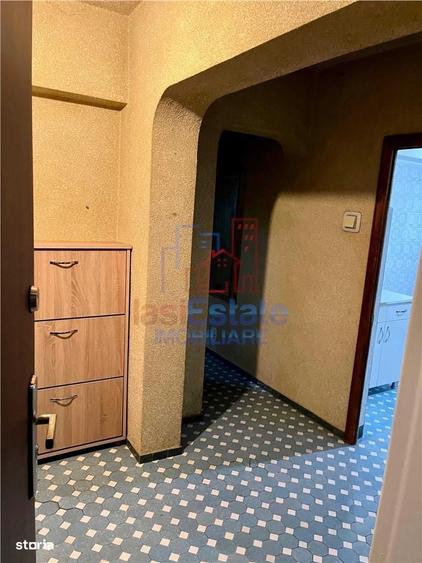 Apartament cu 3 camere decomandat în Târgu Cucu