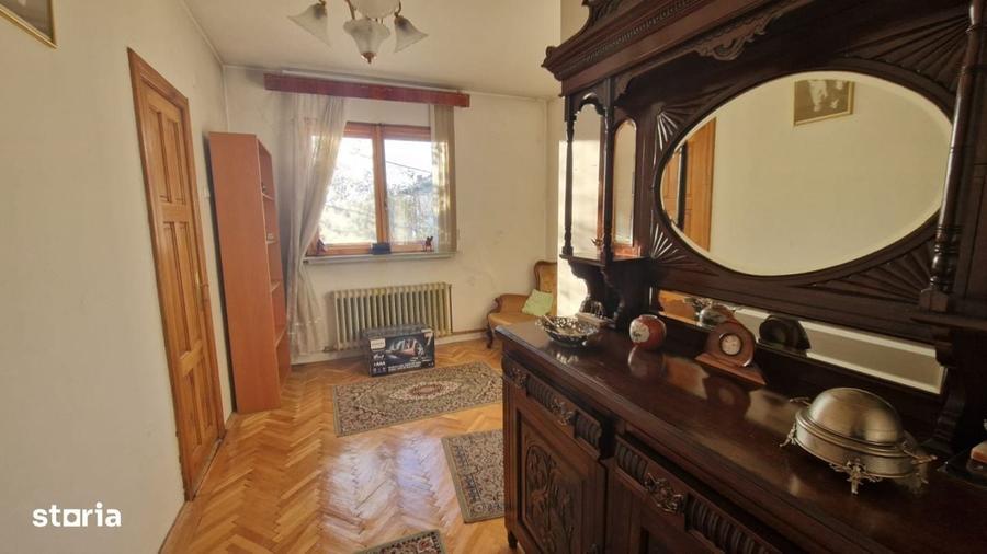 Casă cu 4 camere cu Teren 163 Mp în Central