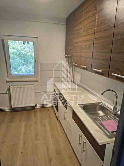 Apartament cu 2 camere semidecomandat, mobilat în Lipovei