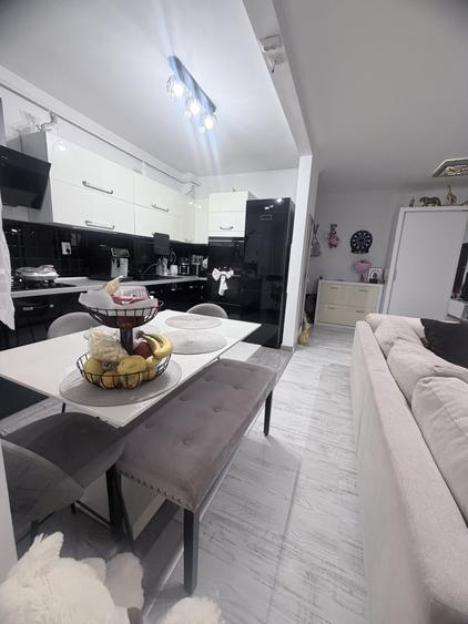 Apartament cu 2 camere semidecomandat, mobilat în Florești — fotografia 2