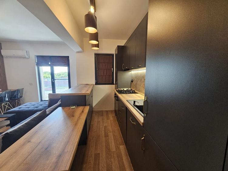 Apartament cu 2 camere decomandat, mobilat în Metro 2