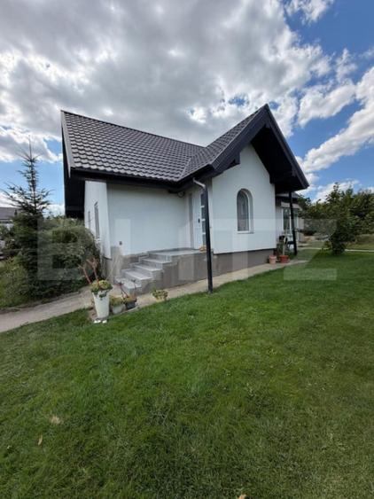 Casă cu 4 camere cu Teren 300 Mp în Central