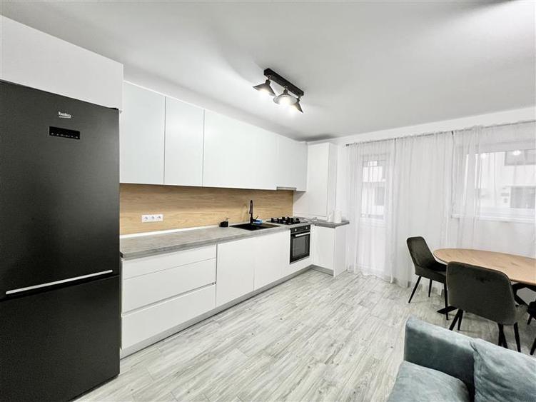 Apartament cu 3 camere nedecomandat în Turnișor