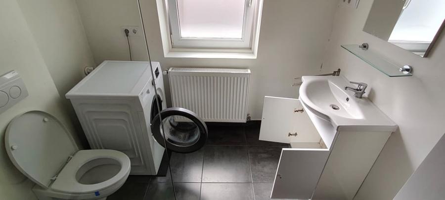 Casă individuală cu 7 camere cu Canalizare în Dârste