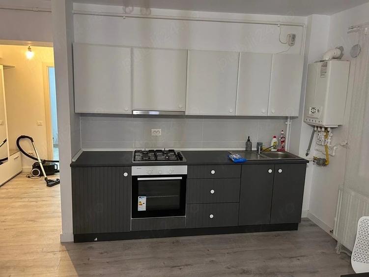 Apartament cu 2 camere semidecomandat în Calea Moldovei