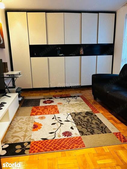 Apartament cu 3 camere decomandat, mobilat în Titan