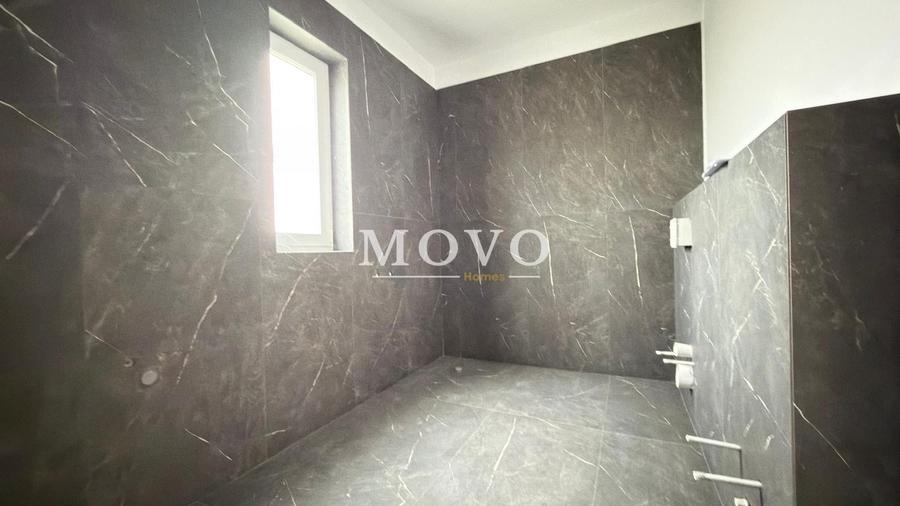 Casă cu 4 camere cu Canalizare în Sânandrei