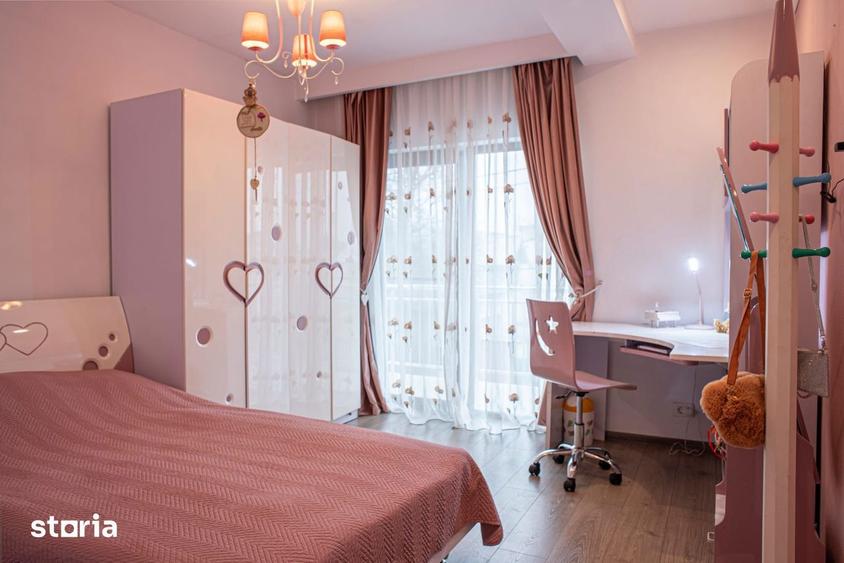 Casă cu 5 camere cu Canalizare în Central