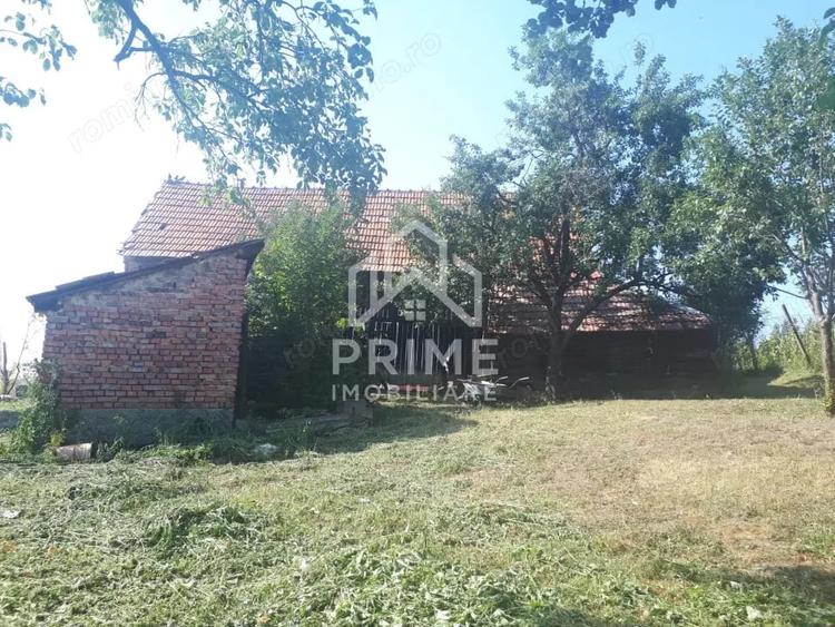 Casă cu 4 camere cu Teren 1708 Mp în Ghirbom
