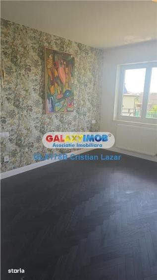 Casă cu 5 camere cu Teren 1000 Mp în Străulești