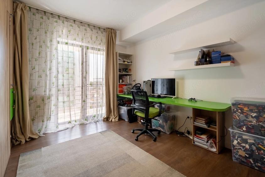 Apartament cu 3 camere semidecomandat, mobilat în Moșilor