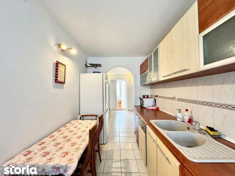 Apartament cu 3 camere, mobilat în Copou