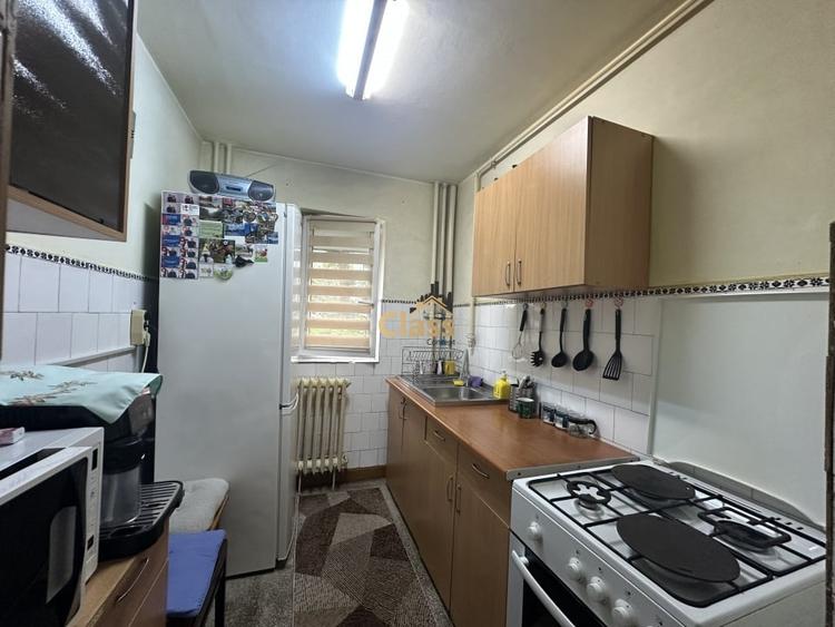 Apartament 3 camere | 50 mpu | Zona Mehedinti Manastur - 2