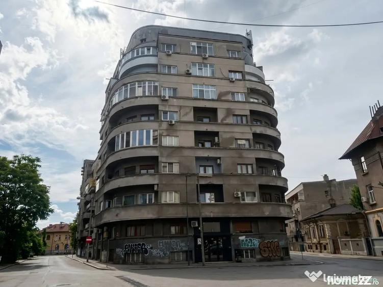 Apartament cu 4 camere decomandat în Rosetti
