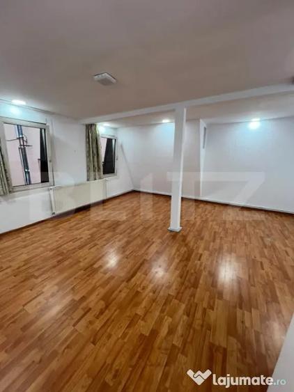 Spațiu comercial, de 30 mp, în Central