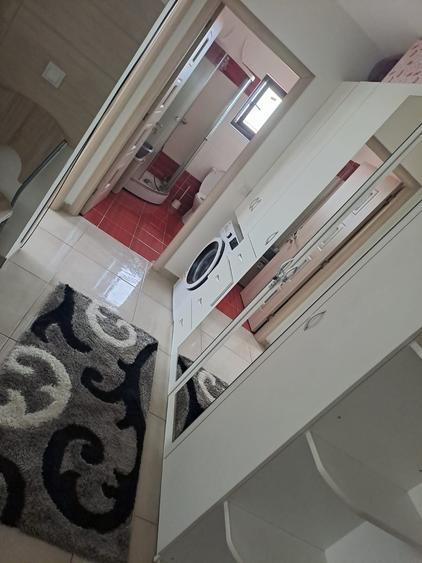 Garsonieră decomandată în Central