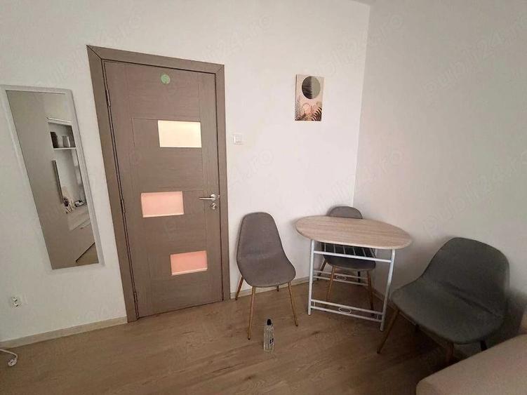Garsonieră semidecomandată în Far