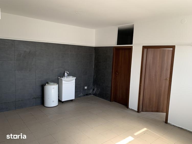 Spațiu comercial, de 100 mp, în Lupeni
