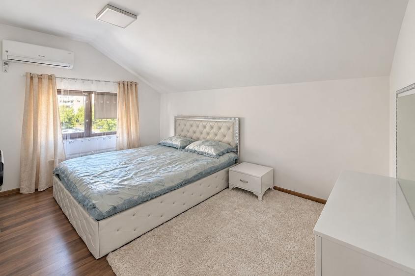 Apartament cu 3 camere semidecomandat, mobilat în Aurel Vlaicu