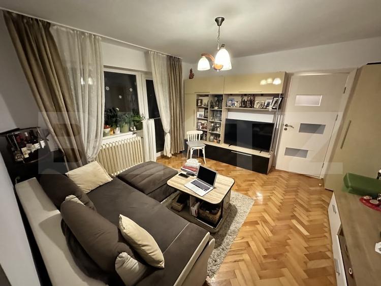 Apartament cu 2 camere semidecomandat, mobilat în Ultracentral