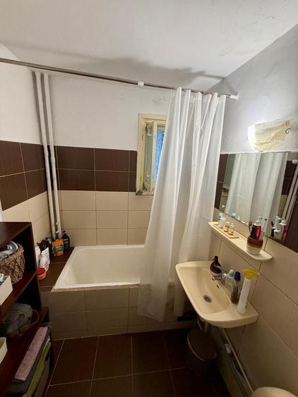 Apartament cu 2 camere semidecomandat, mobilat în Nicolina