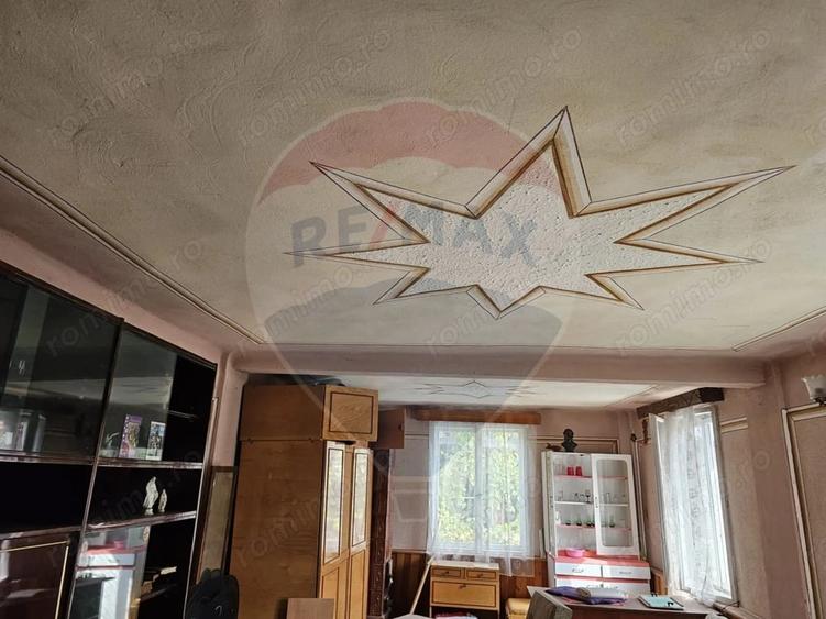 Casă cu 3 camere cu Teren 475 Mp în Central